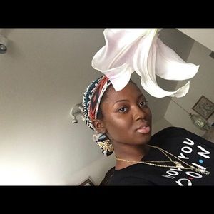 Meet your Posher, Amina